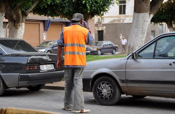 فوضى “جيلي أصفر”.. قطاع غير قانوني يستنزف جيوب المواطنين ويدرّ الملايير خارج رقابة الدولة