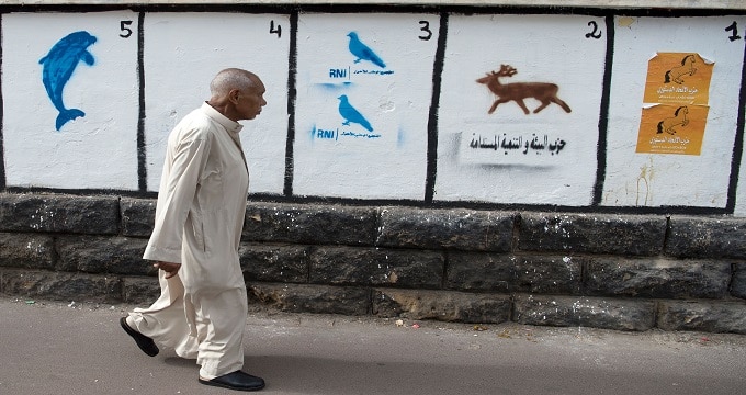 أكاديمي يدعو لتوسيع حق التصويت ليشمل الفئات غير المدنية