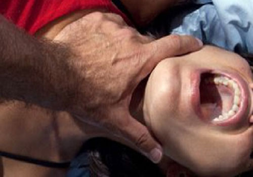 جريمة تهز موسم مولاي عبد الله أمغار .. 14 شخصا يتناوبون على اغتصاب طفل يتيم (صورة)